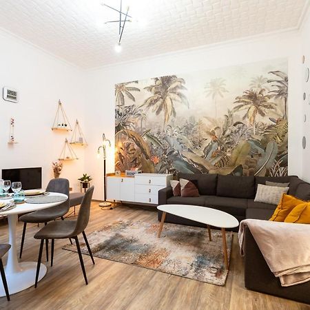 Stylish Modern Apartment Next To New York Cafe Будапеща Екстериор снимка